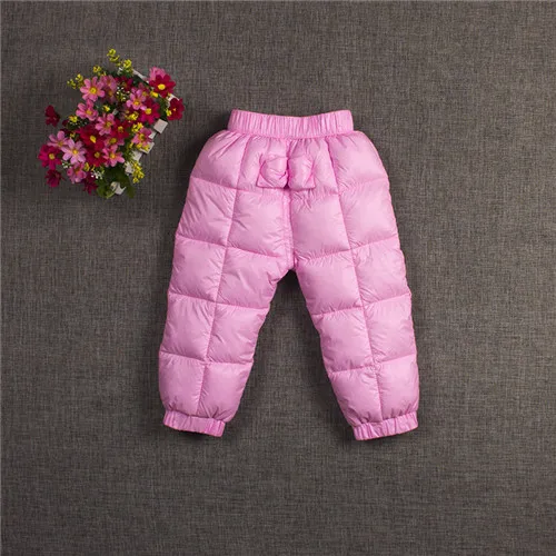 Зимние теплые штаны для малышей модные однотонные брюки с бантом для детей, непромокаемые нейлоновые штаны для маленьких девочек пуховая хлопковая одежда для маленьких мальчиков - Цвет: Розовый