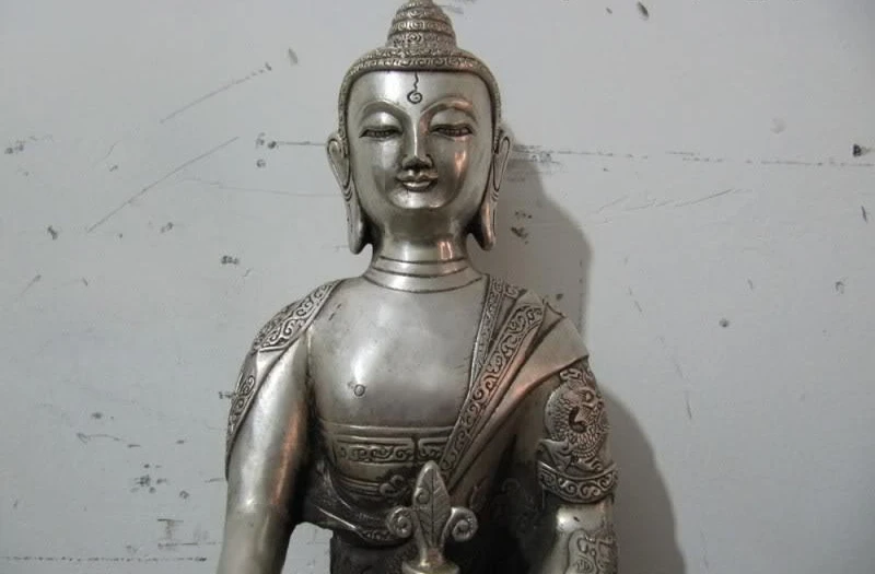 

Tibet Buddhism White Bronze Silver Dragon apothecary Sakyamuni Buddha Statue