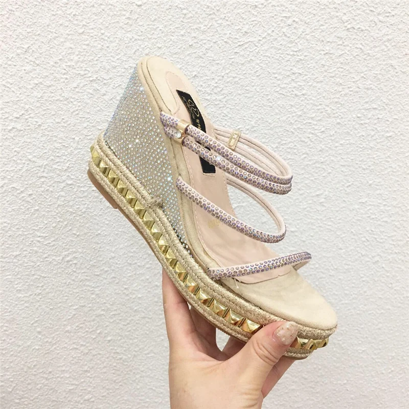 

2019 Summer Leisure Women Platform Rivets Sandals Crystal High Heels Wedges Sandals Open Toe Sandals Beach Shoes Sandalias Mujer