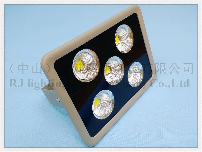 led flood light with cup 250w (1)