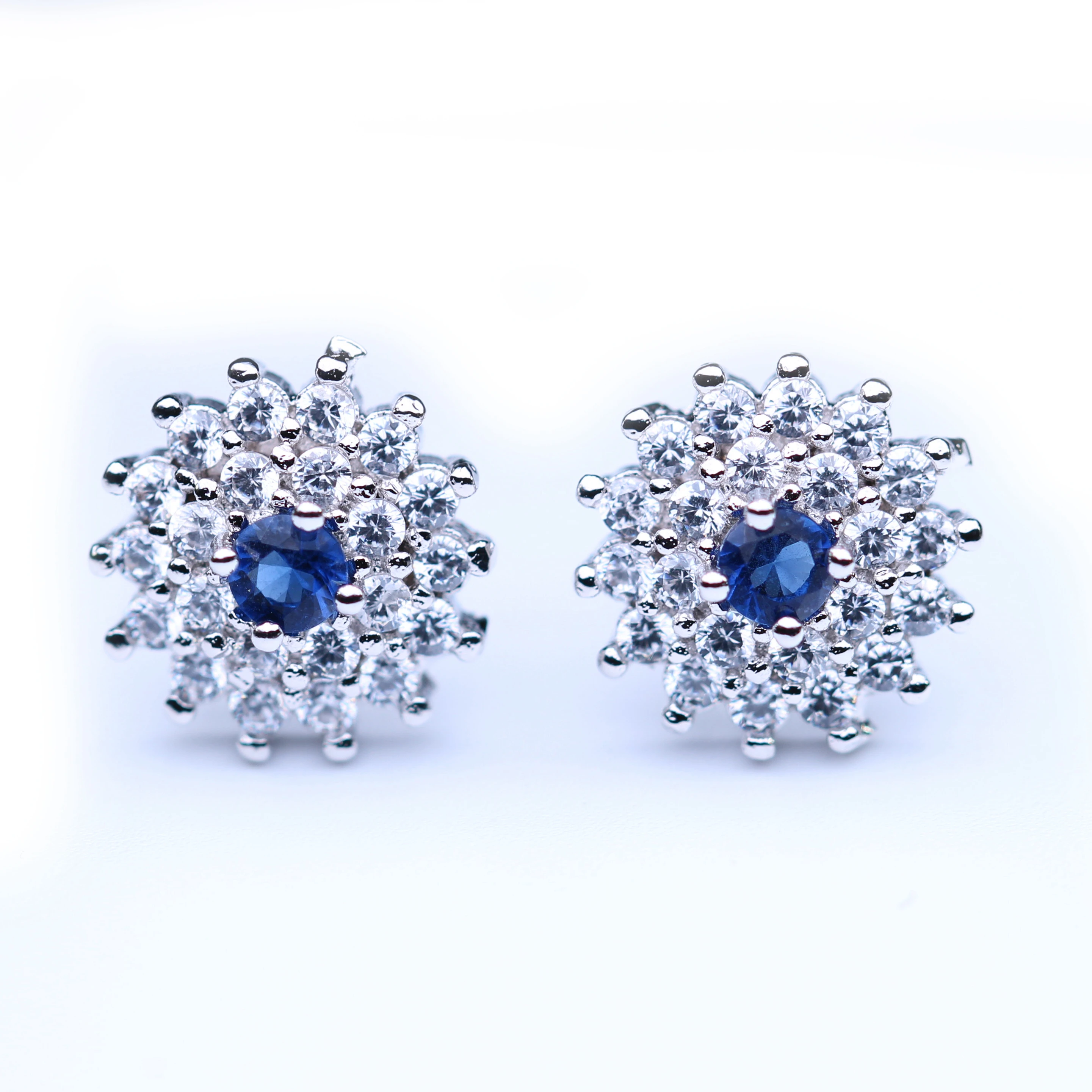 DM Fashion Small Hot Stud Earrings For Womenfashion stud earringsstud