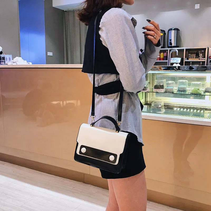 

2019 Summer New female bag personality paired with single shoulder oblique cross hand bag fashion trend PU bag