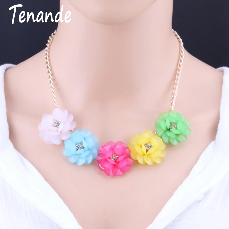 

Tenande Hot Sales Jewelry Bohemian Resin Flowers Necklaces For Women Pretty Maxi Candy Crystal Plant Necklaces & Pendants Colar