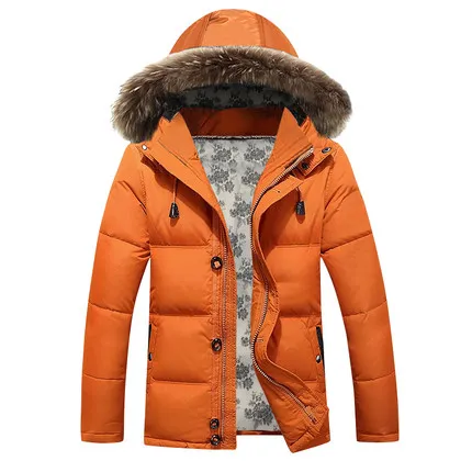 Для мужчин зимняя куртка Горячие Повседневное капюшон искусственный мех енота Воротник Зимнее пальто Для мужчин ветрозащитные теплые парки Плюс Размеры HJ434 - Цвет: Orange