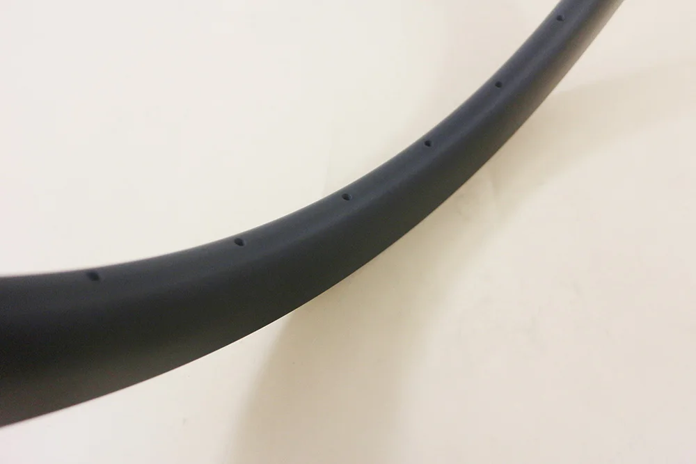 Cheap 45mm clincher tubeless U shape road disc brake carbon rim 700c 25mm wide 20 24 28 32 36 Holes no brake track disk bike wheel 1 Cheap 45mm clincher tubeless U shape road disc brake carbon rim 700c 25mm wide 20 24 28 32 36 Holes no brake track disk bike wheel 1