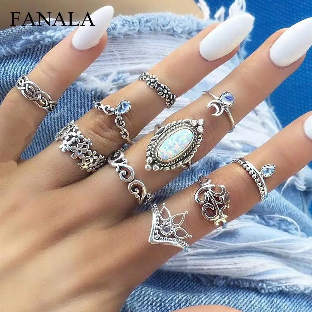 

10pcs Vintage Women Rings Set Fashion Retro Hollow Out Alloy Carved Finger Ring Geometric Opal Ring Kit Female Jewelry Gift