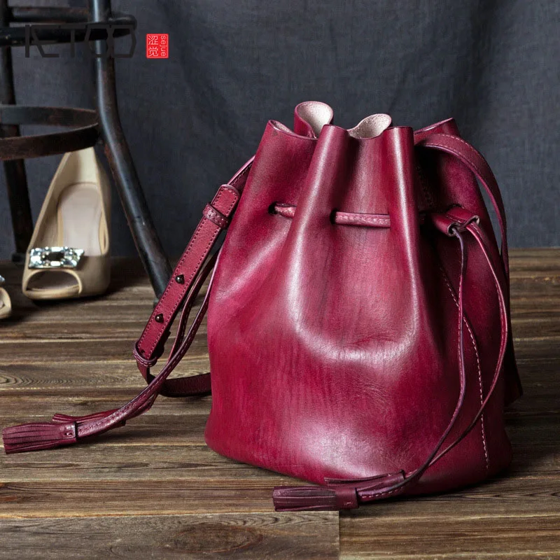 

AETOO The new leather female package tanned leather bucket bag retro shoulder bag head layer of leather Messenger bag