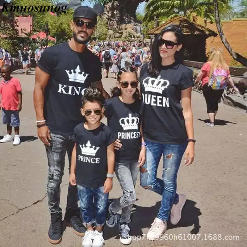 

family matching clothes outfits look father mother daughter son tshirt clothing daddy mommy and me baby dresses king queen C0344
