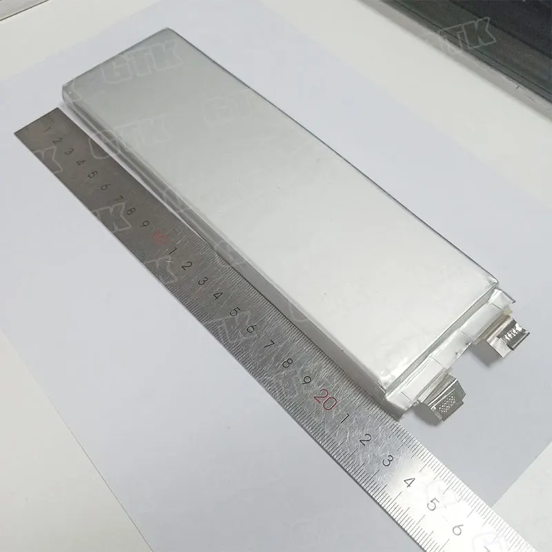 3.7V22AH02