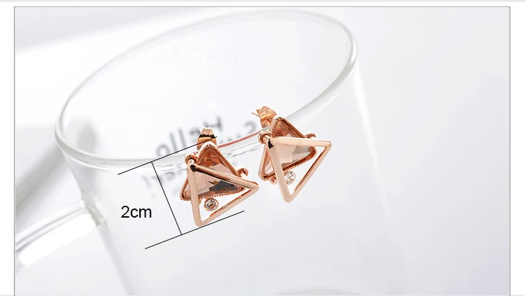 Geometric-triangle-crystal-stud-earrings_33