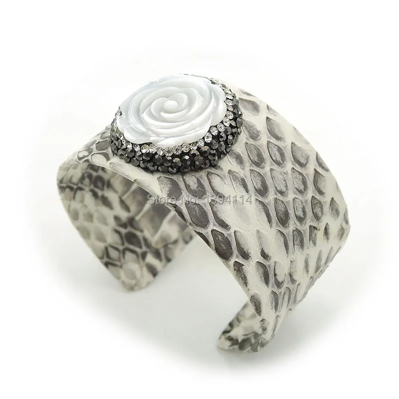 Shell Cameo Flower Pave CZ Cladding Snakeskin Bracelet Adjustable 2.5 Inch | Украшения и аксессуары