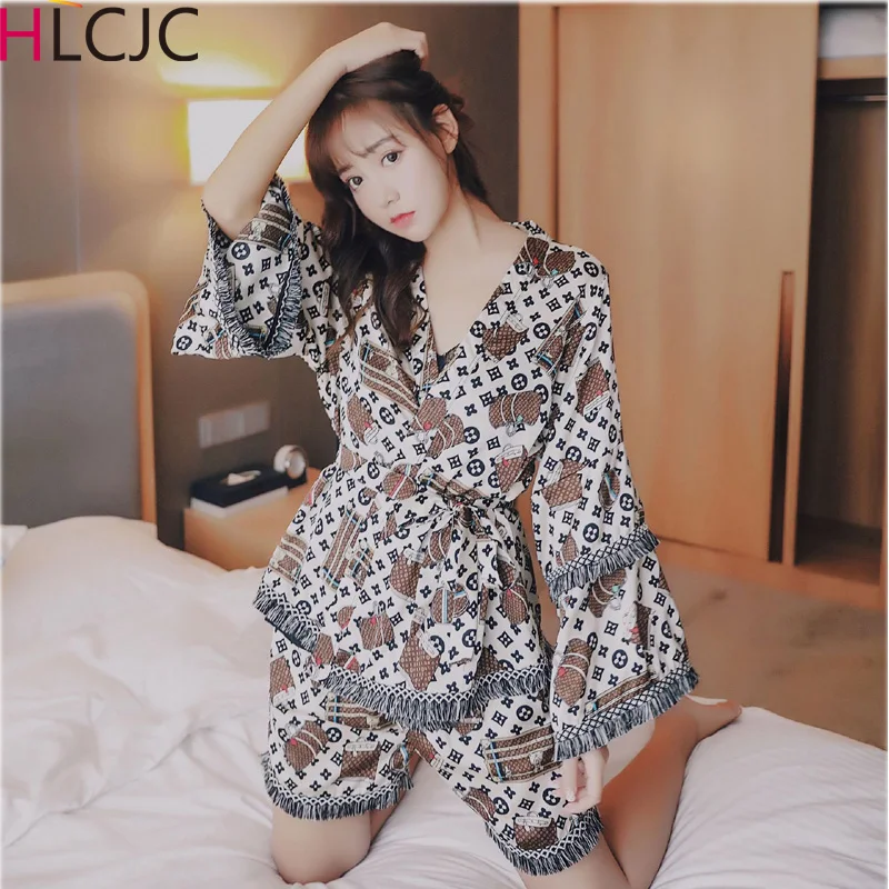 

Ice Silk Pyjamas Soft Women's Pajamas Spring Summer Sexy 3 Pieces Women Characteristic Pajamas Sets Pijamas Mujer Sleepwear