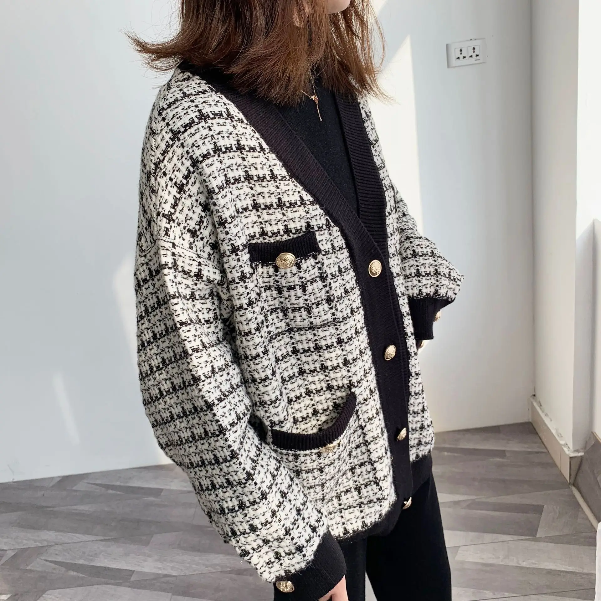 amazing  2019 New vintage Soft wool Jacket Women V-Neck Long Sleeve Knit Coat Female Spring autumn Loose Pla