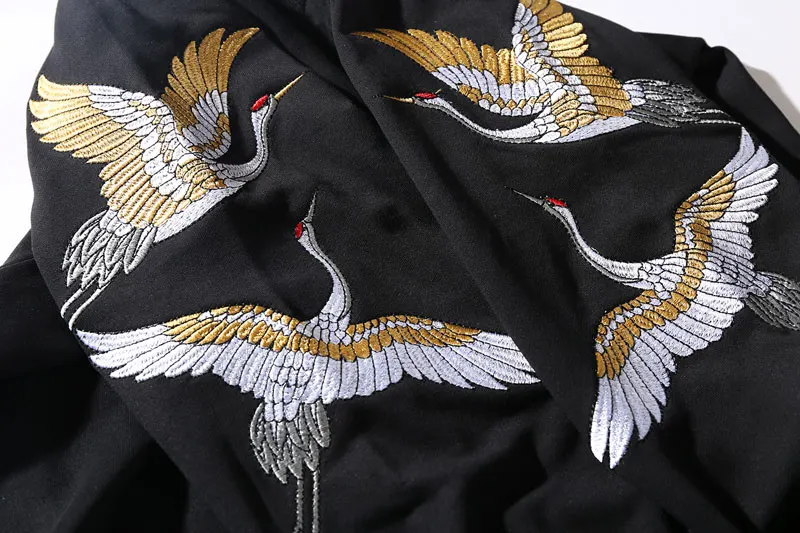 Sleeve Embroidery Crane Pullover Hoodies 7