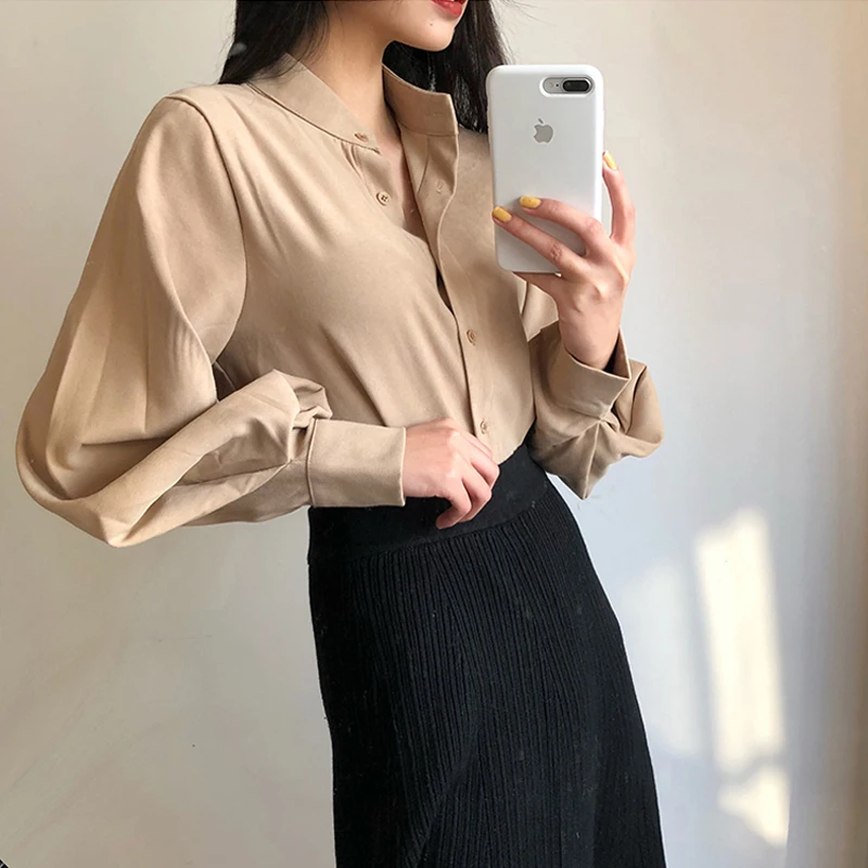 Cena Kołnierz stójka w stylu vintage bluzka z rękawami kloszowymi koszula damska pojedyncze piersi solidne bluzki retro koszule femme koszulka 2018