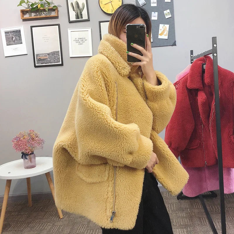 

2019 winter women loose plus size faux lamb wool coats Granular velvet outerwear zipper stand collar coat yellow red b176
