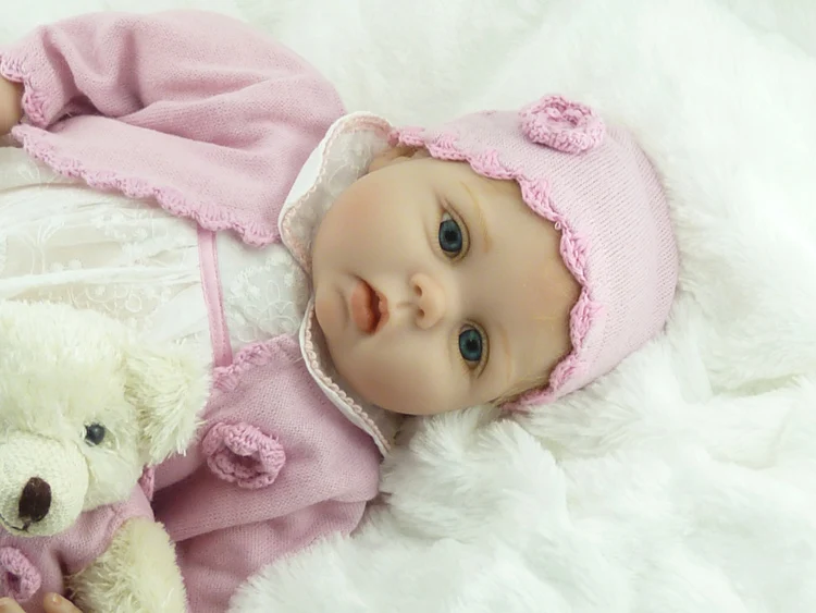 Lifelike Baby Dolls 22 Inch 55cm Smiling Realistic Soft Vinyl Reborn Dolls Kid's Birthday Chrismas Gift Juguetes Brinquedos