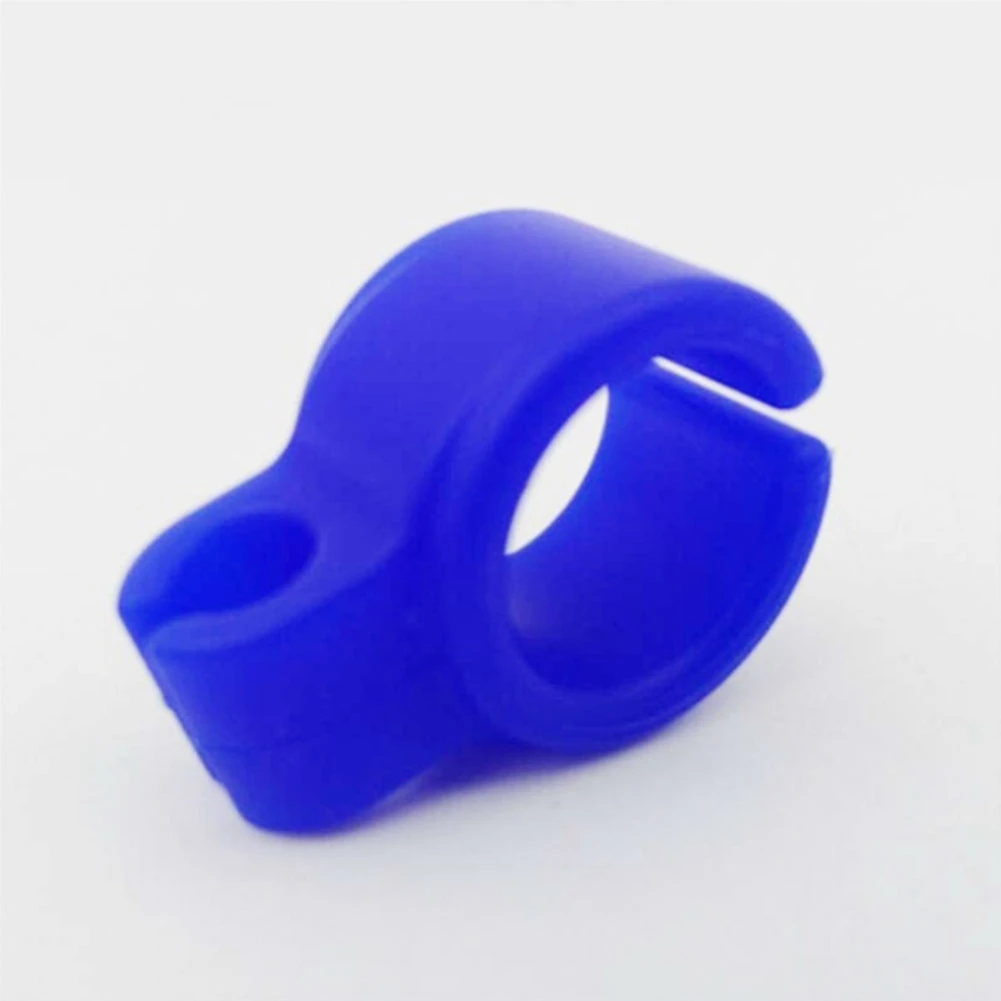 

Ring Holder, 2 Pack Hands Free Smoking Holder Ring Silicone Finger Clip for Gaming, Playing Guitar and Driving