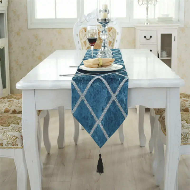 Luxury Fashion Diamond Lattice Velvet Table Runner Bed Runner Party Wedding Decors Stripe End of the Bed Table Cloth Towels Luxury Fashion Diamond Lattice Velvet Table Runner Bed Runner Party Wedding Decors Stripe End of the Bed Table Cloth Towels