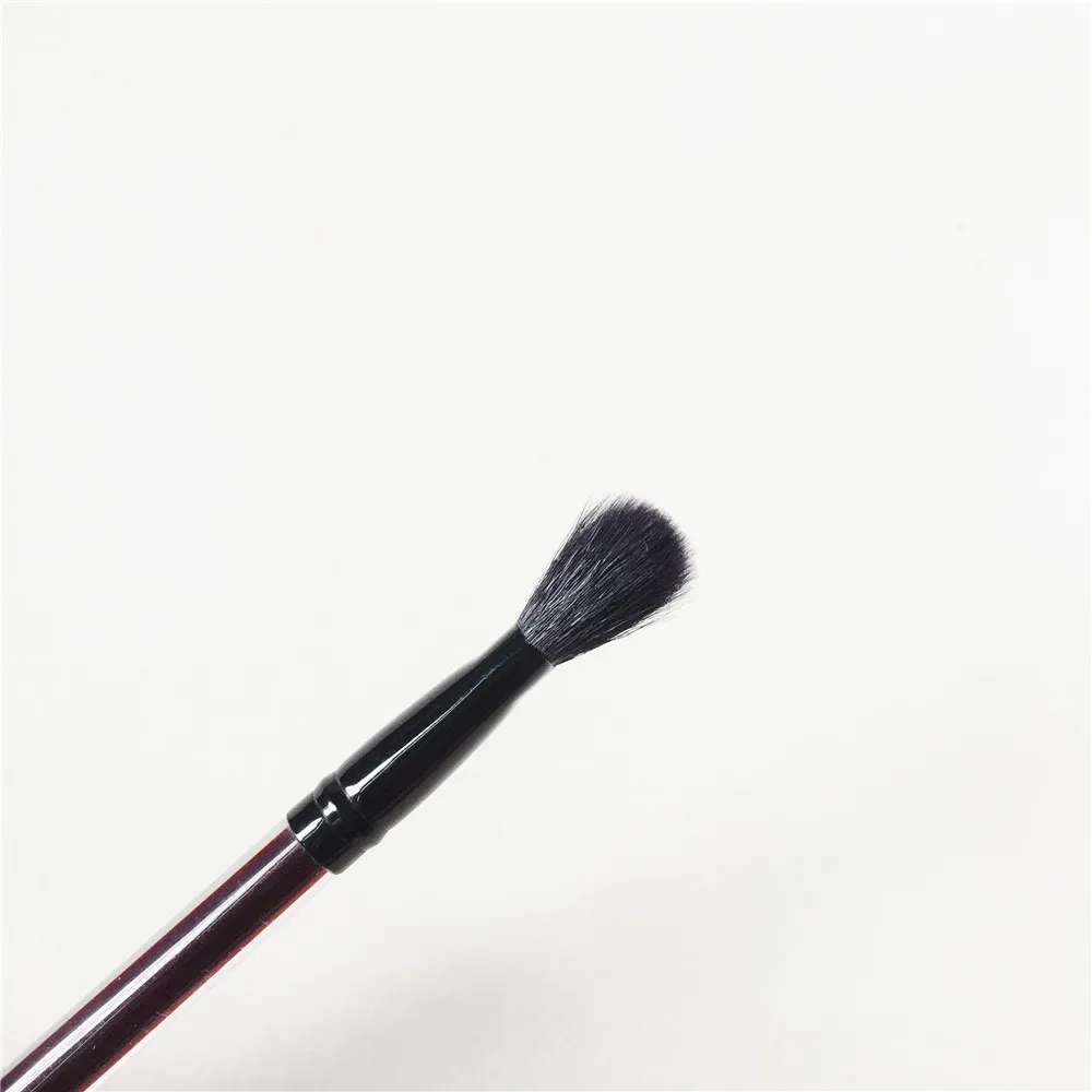 Kevyn Aucoin The BaseShadow Brush _ 3