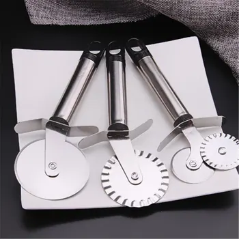 

4 Patterns Kitchen Pizza Tool Pizza Cutter Stainless Steel Double Roller Pizza Knife Cutter Pastry Pasta Dough Crimper