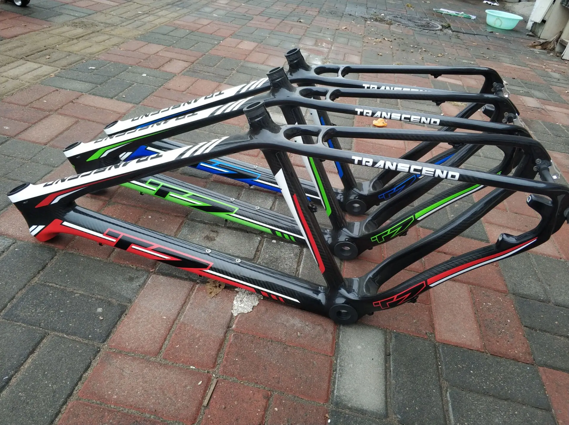 

T7 Carbon Fiber Mountain Bike Frame 26/27.5 Ultra Light Frame with Bowl Set