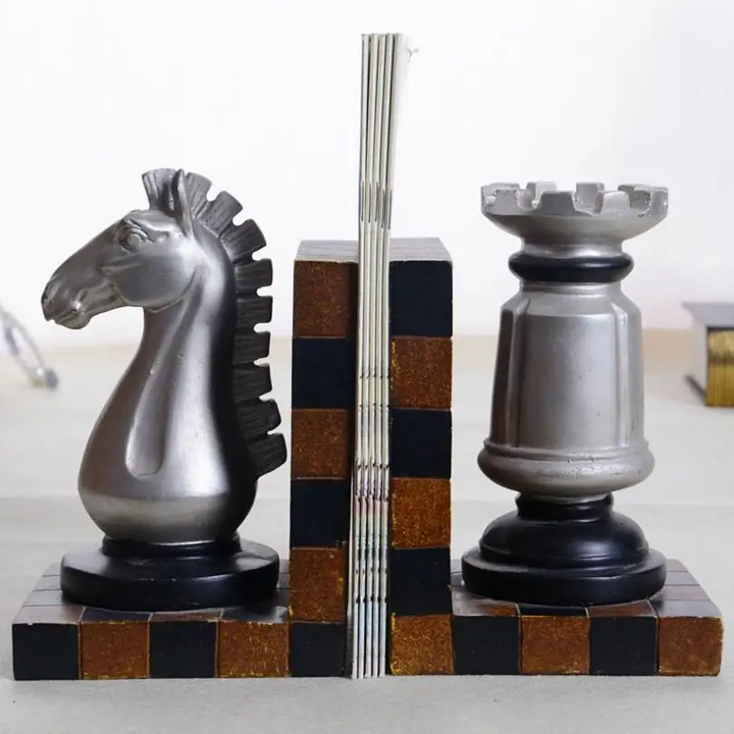 

Vintage Style Decorative Chess Design Resin Bookshelf Bookends 11cm(L)*9cm(H)*9cm(W)