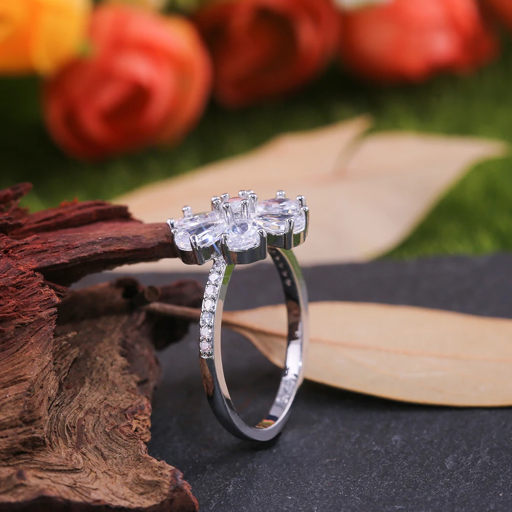 Huitan кольцо в форме большого цветка Элегантное свадебное кольцо в форме снежного хлопья с блестящим кристаллом CZ Цветочные ювелирные изделия кольцо для женщин Горячая Распродажа
