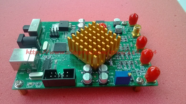 

Free Shipping DDS module AD9854 development board signal generator PC control software for the full function the original!