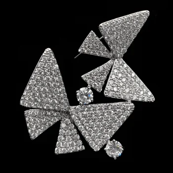 

Elegant Silvertone Micro Pave Clear CZ Triangle Winged Two Butterfly Brooch Geometrical Butterflies Pins Lady Coat Sweater Dress