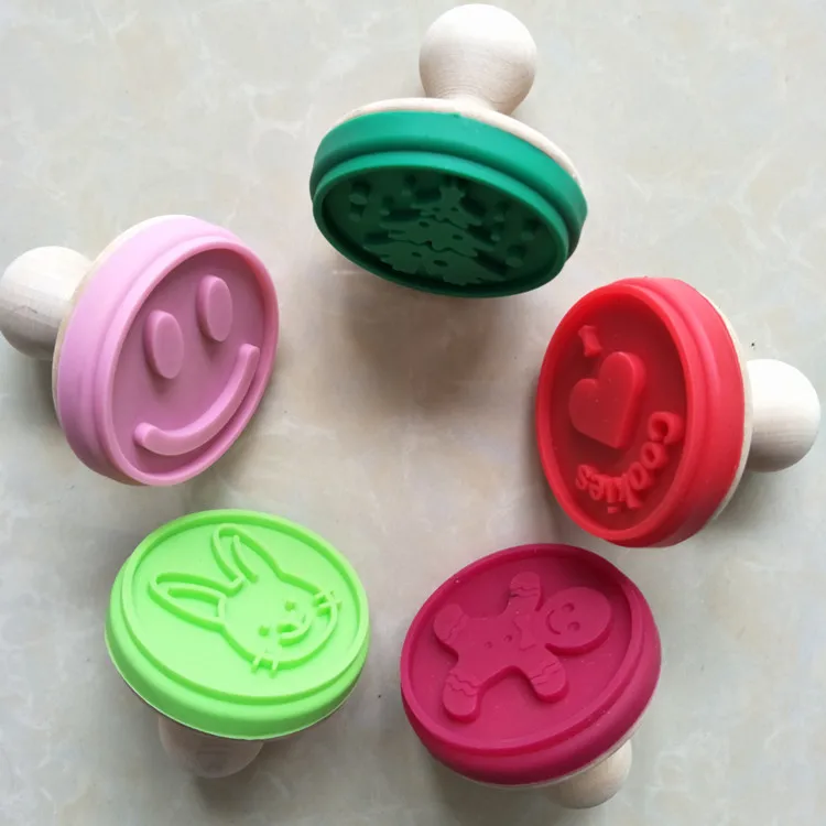 Baby Cookie Stamp Biscuit Mold 3D Snowman Cookie Plunger Cutter DIY Baking Mould love heart
