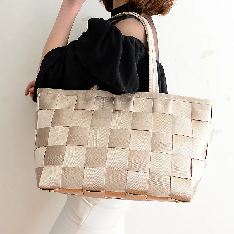 

2019 women's fashion handbag shoulder bag handmade knitted safety belt bag
