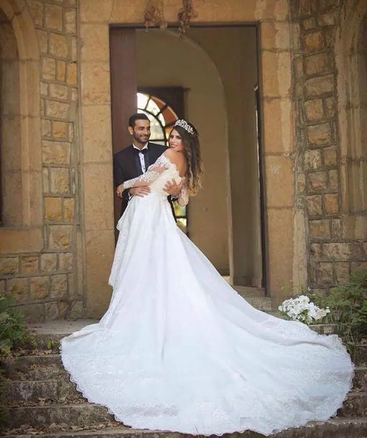 new-designer-vintage-a-line-wedding-dress-arabic-lace-off-shoulders-long-sleeves-custom-made-plus-size-bridal-gown (3)_