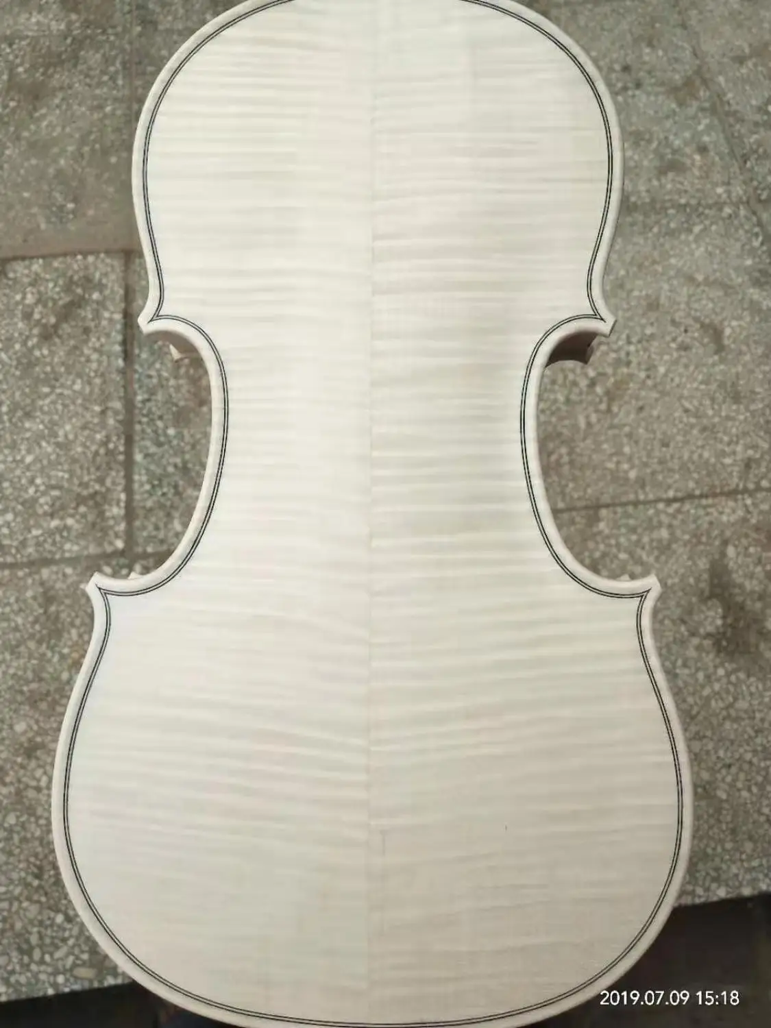 

4/4 Violin unvarnished nice flamed maple back spruce top all handmade 711