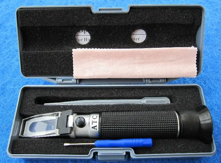 Portable Refractometer Salinity Meter ATC for Marine Aquarium
