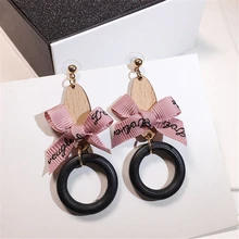 8 temporadas pendientes Vintage de moda Rosa cinta de lazo anudado Oval colgante negro madera anillo colgantes y pendientes, 1 par