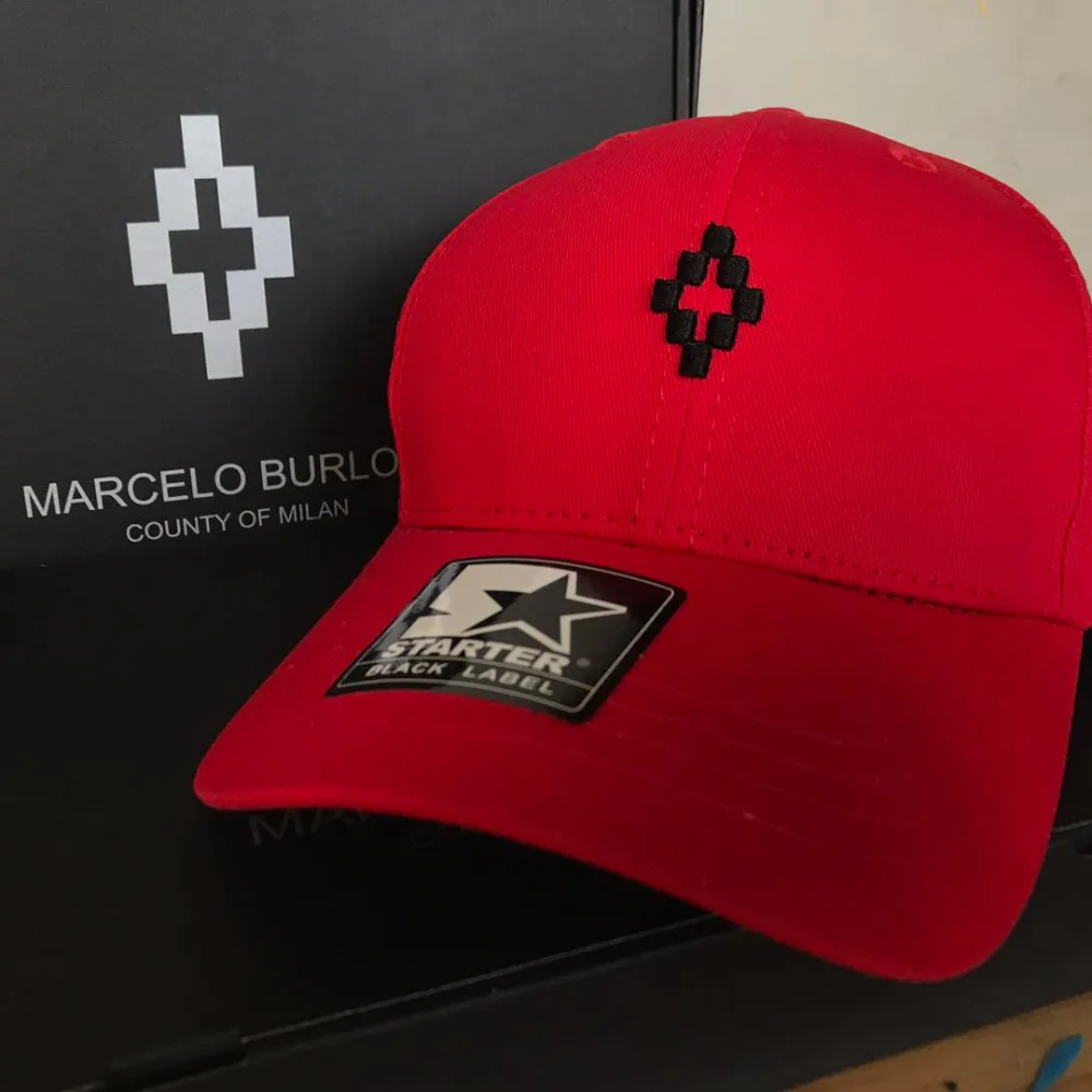 

[ePackage to italy] MB MARCELO BURLON 2017SS STARTER RED CROSS CAP SNAPBACK BASEBALL ADJUSTABLE SIZE(DUSTBAG INCLUDING)
