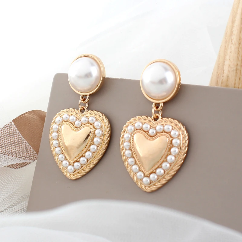 

2019 Summer Gold Color Love Heart Drop Earrings For Women Korean Style Pearl Beads Dangle Earrings Fashion Wedding Gift Jewelry