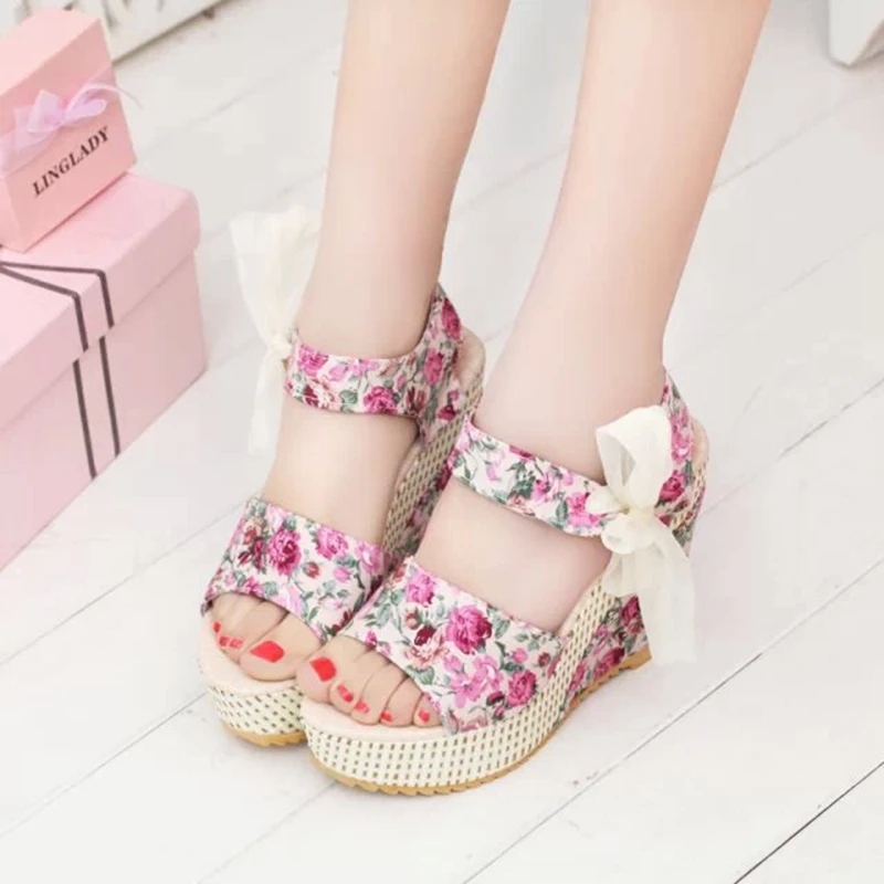 

2018 Summer New Korean Fashion Wild Flat Bottom Harajuku Wedge Sandals Women's Shoes Thick Sexy Sandals Women