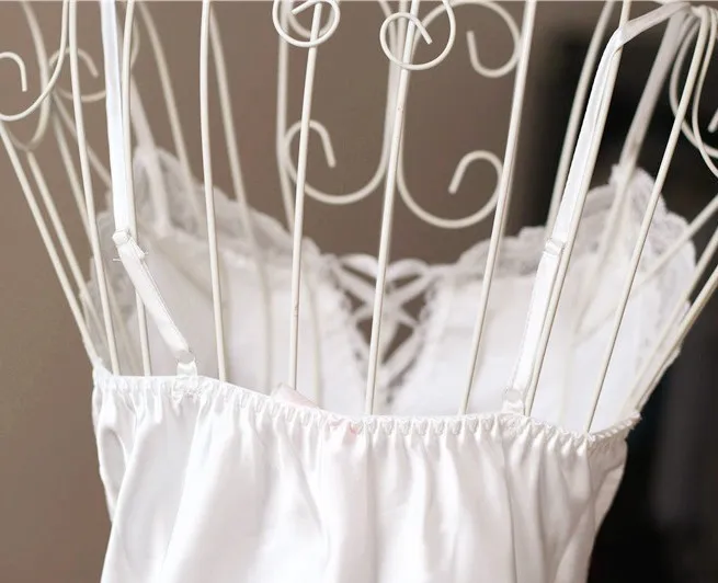 Летнее женское белье с глубоким v-образным вырезом, сексуальная ночная рубашка, шелковая дышащая кружевная ночная рубашка, женская ночная рубашка