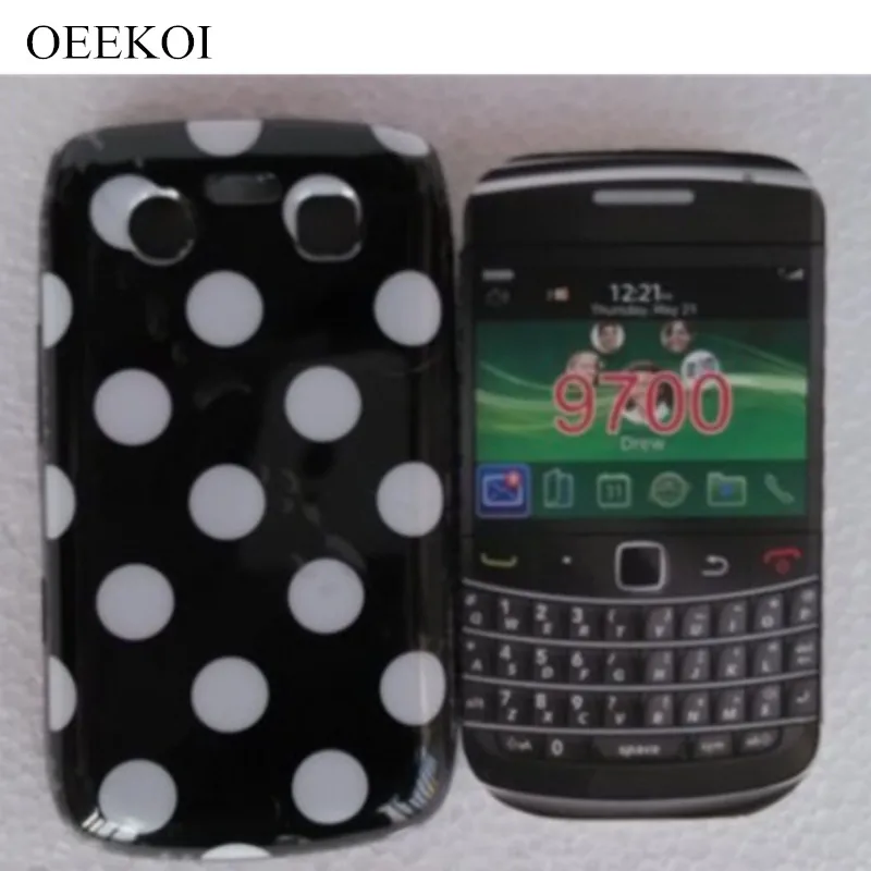 

OEEKOI Polka Dots Style Back Skin Cover Case for Blackberry BB 9700 Soft Phone Case Free