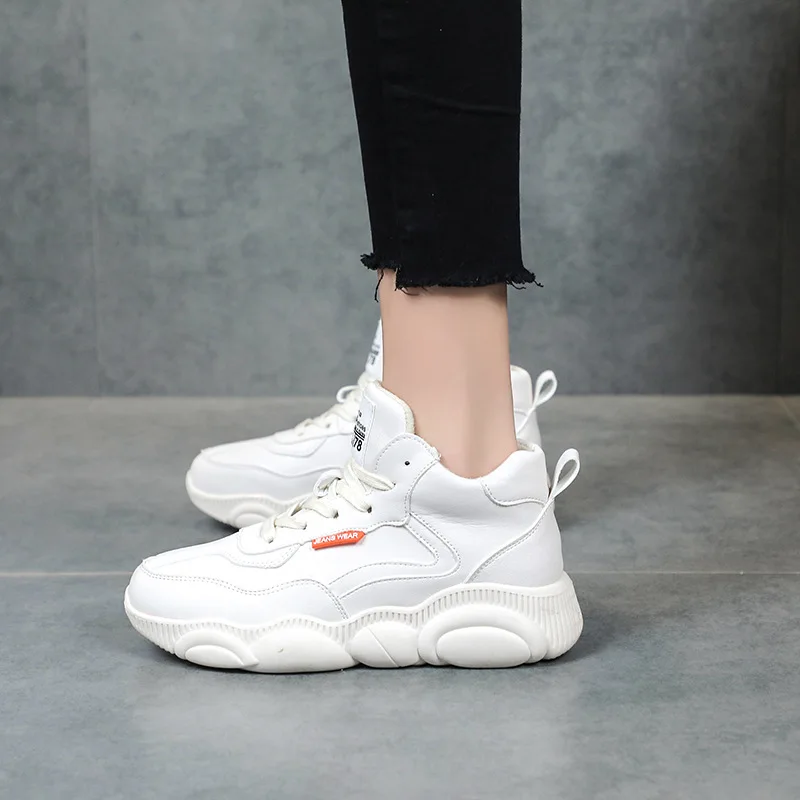 

Bear shoes women's winter plus velvet 2018 new thick bottom low-heeled round head non-slip warm high-top casual women's shoes