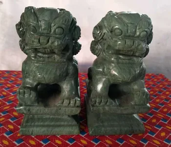 

China Mount Lu jade lion pair, home decoration.