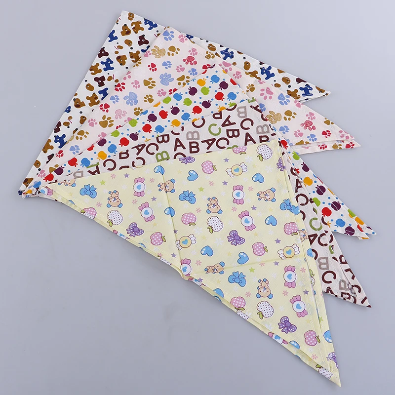 

1Pcs Baby Bibs Triangle Cotton Baberos Cartoon Animal Print Baby Bandana Dribble Bibs