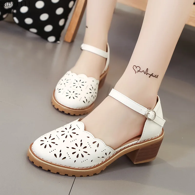 

Hollow-Carved Woman Sandals 2019 Summer Style Retro Platform White Sandals Comfortable High Hoof Thick Heels Shoes Plus Size