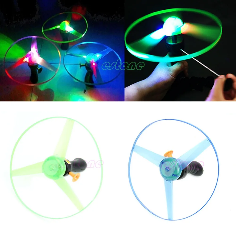 1 قطعة رمي و قبض boomerangs تحلق الصحن الطائر القرص هليكوبتر ufo سبين led ضوء لعبة ضوء المتابعة اللعب