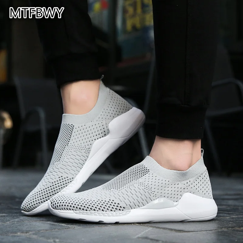 Новые летние Slip-On Для Мужчин's Спортивная обувь сетки дышащая Спортивная обувь для мужчин легкий вес прогулочная Спортивная обувь Размер 39