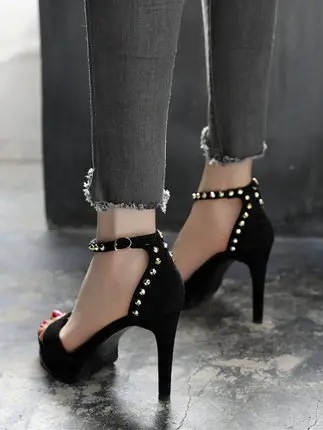 

2019 summer new French style with wild ultra high heels female fairy stiletto waterproof platform sexy sandals