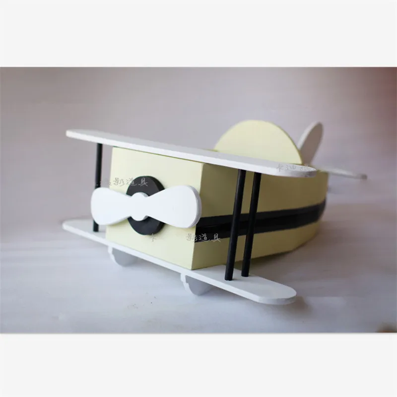 Baby Boy Props for Photography Vintage Wood Plane Newborn Photo Shoot Accessories Blanket Studio Foto Props Baby Posing Sofa Bed