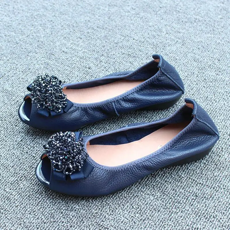 Для женщин; Скручивающиеся балетки на плоской подошве из натуральной кожи; летние туфли с открытым носком, с бантом; мягкие женские туфли, удобные Повседневное обувь без шнуровки - Цвет: 2 blue